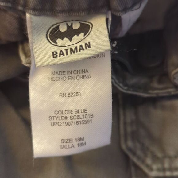 Batman boys gray cargo shorts‎ size 18 months - Picture 2 of 5